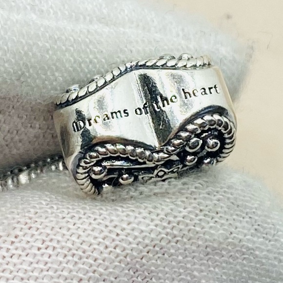 EUC Pandora 799107C00 Sterling Silver Heart & Three Feathers Dreamcatcher Charm - Picture 9 of 10